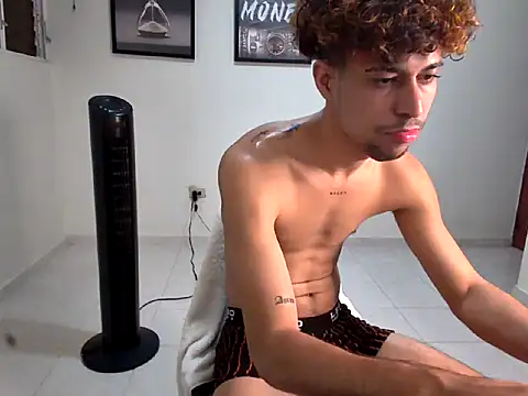 Dollarhot30 online show from 18, 2, 2026