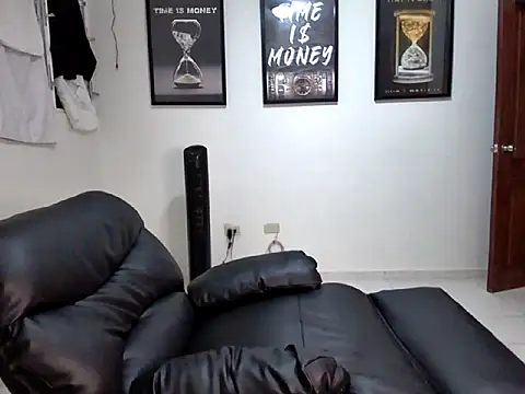 Dollarhot30 online show from 14, 4, 2026