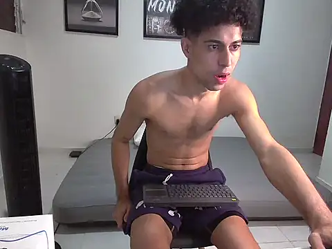 Dollarhot30 online show from 28, 10, 2025