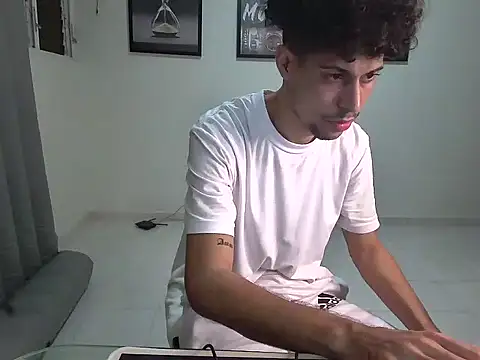 Dollarhot30 online show from 14, 1, 2026