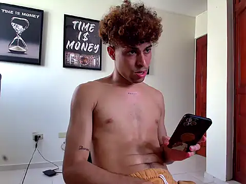 Dollarhot30 online show from 13, 2, 2026