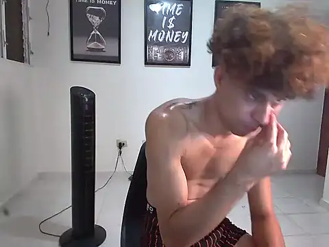 Dollarhot30 online show from 13, 2, 2026