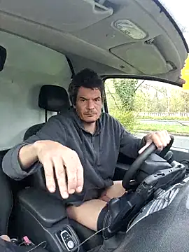 twitshe online show from 10, 3, 2026