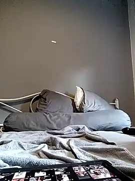 twitshe online show from 13, 1, 2026