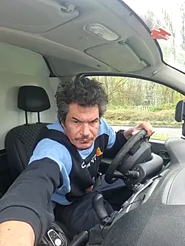 twitshe online show from 25, 3, 2026