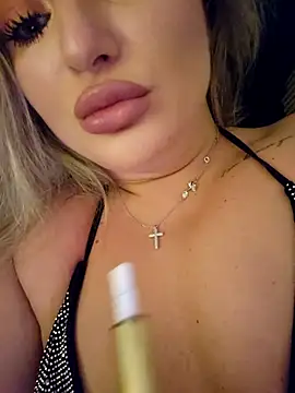 Blondie Sasha online show from 2, 12, 2025