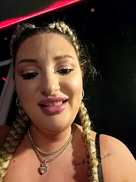 Blondie Sasha online show from 3, 10, 2025