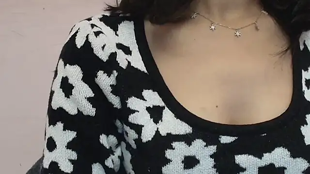 Snapshot of SWEET-18-TEEN chatting on 19, 12, 2025 SWEET-18-TEEN online show from 19, 12, 2025