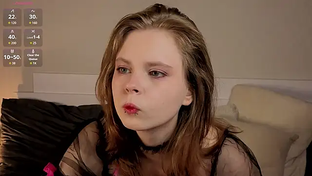Snapshot of JulietteRain chatting on 2, 5, 2026 JulietteRain online show from 2, 5, 2026