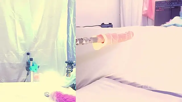  Lia  Stone online show from 26, 3, 2026