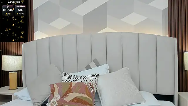 Mommy Naughty online show from 11, 3, 2026