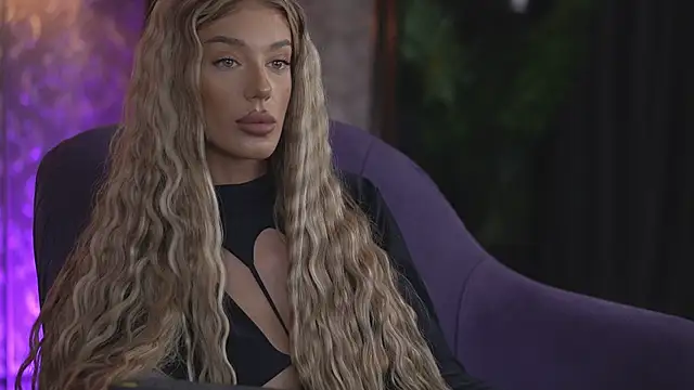 EllieRedd online show from 10, 9, 2025