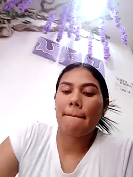 Snapshot of burbuja02 chatting on 1, 10, 2025 burbuja02 online show from 1, 10, 2025