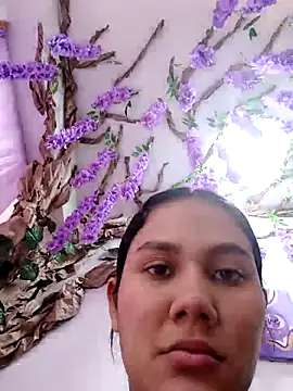 Snapshot of burbuja02 chatting on 8, 11, 2025 burbuja02 online show from 8, 11, 2025