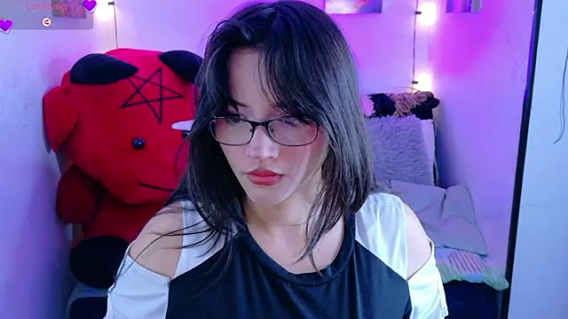 Snapshot of MiaVelvetDoll chatting on 10, 9, 2025 MiaVelvetDoll online show from 10, 9, 2025