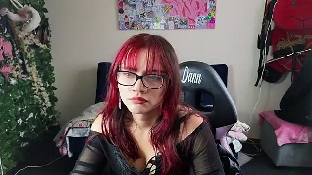 Snapshot of MiaVelvetDoll chatting on 4, 5, 2026 MiaVelvetDoll online show from 4, 5, 2026