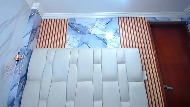 CharlotteSchmidtt online show from 8, 1, 2026