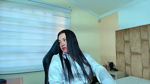 CharlotteSchmidtt online show from 23, 10, 2025