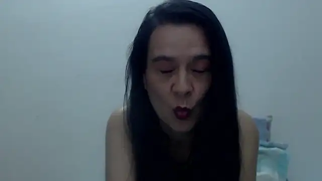 Aileendarkhot online show from 6, 11, 2025