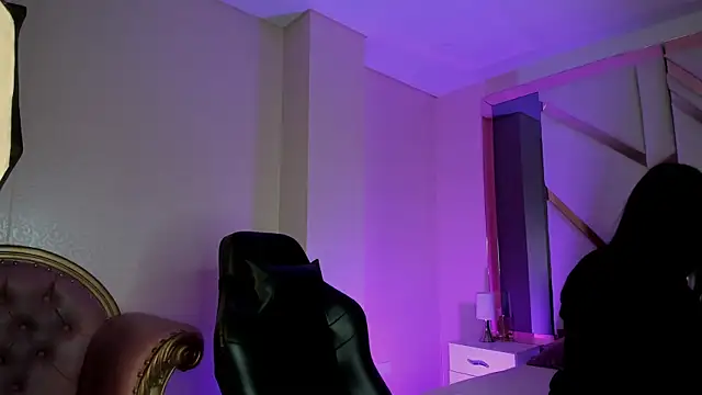 EmmaStonns online show from 10, 9, 2025