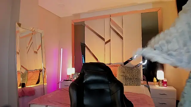 EmmaStonns online show from 13, 3, 2026