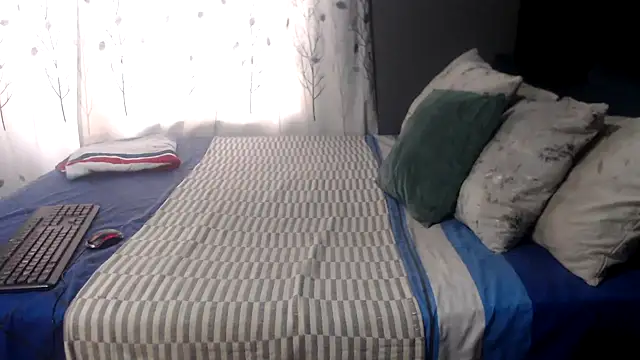 SEXYHUGEASS21 online show from 20, 10, 2025