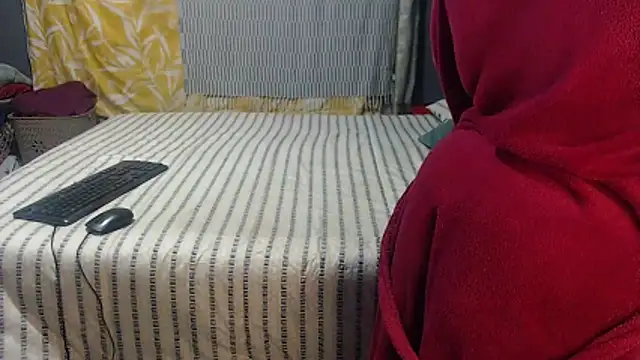 Snapshot of SEXYHUGEASS21 chatting on 10, 6, 2026 SEXYHUGEASS21 online show from 10, 6, 2026