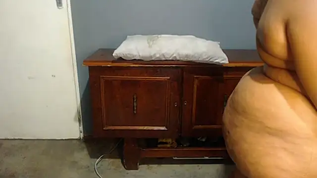 SEXYHUGEASS21 online show from 19, 12, 2025