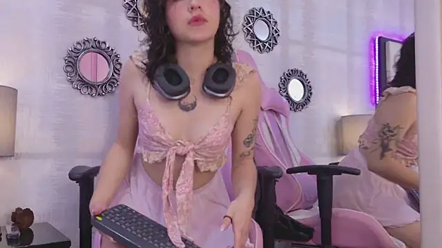 AtheneaCross online show from 17, 9, 2025