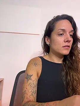 Sophia House  online show from 25, 3, 2026