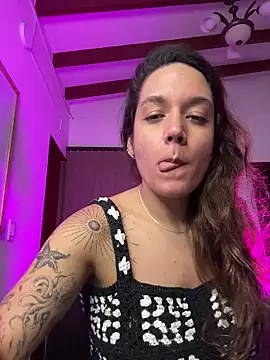 Sophia House  online show from 7, 11, 2025