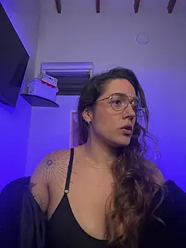 Sophia House  online show from 24, 10, 2025