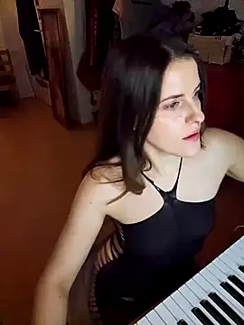 BelleFelicitas online show from 27, 10, 2025