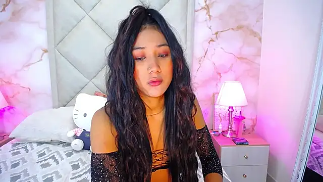 NinaBravura  online show from 1, 11, 2025