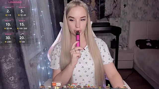 KiraKrox online show from 9, 11, 2025