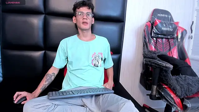 LittleMax23 online show from 9, 11, 2025