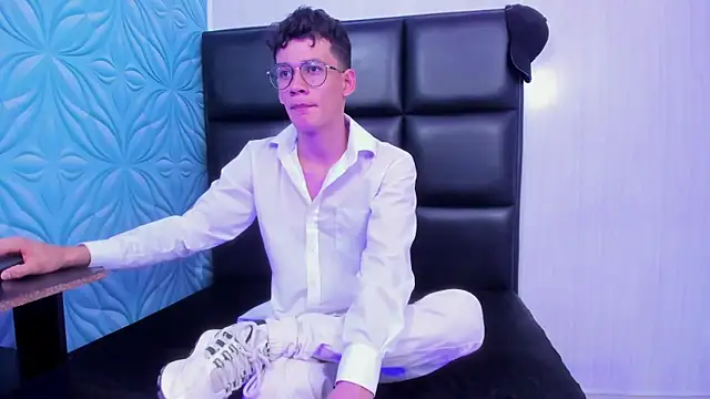 LittleMax23 online show from 30, 9, 2025