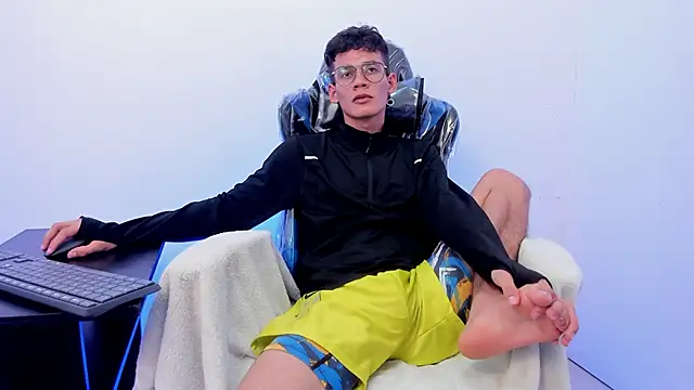 LittleMax23 online show from 5, 11, 2025