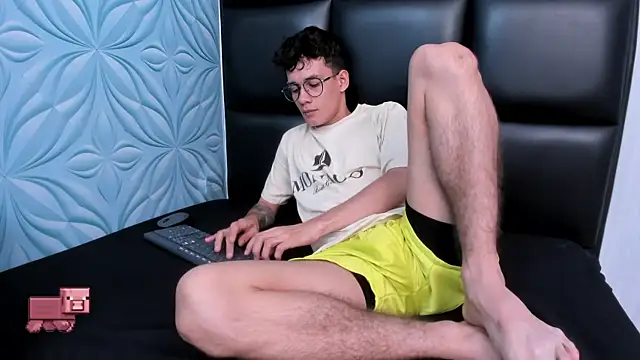 LittleMax23 online show from 8, 10, 2025