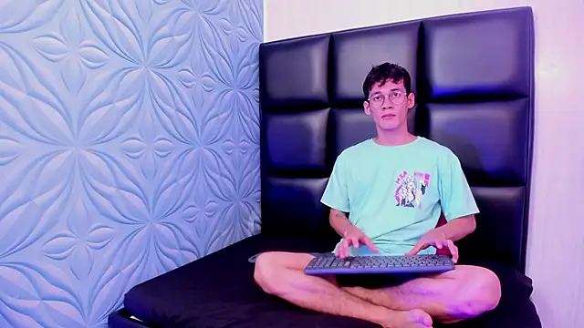 LittleMax23 online show from 9, 9, 2025