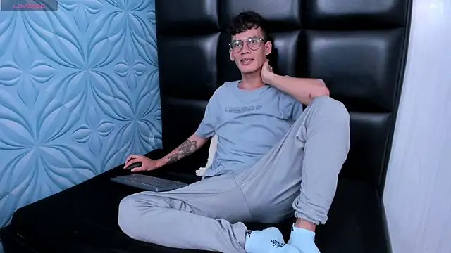 LittleMax23 online show from 30, 10, 2025