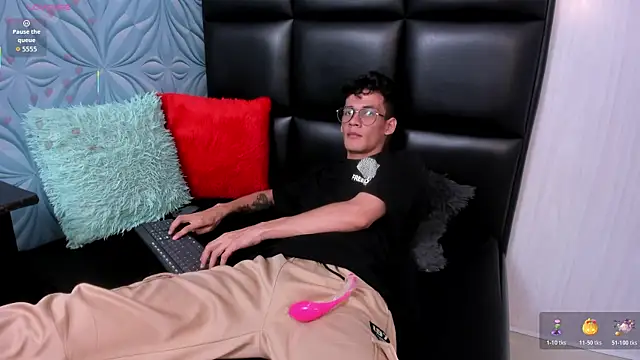 LittleMax23 online show from 8, 11, 2025