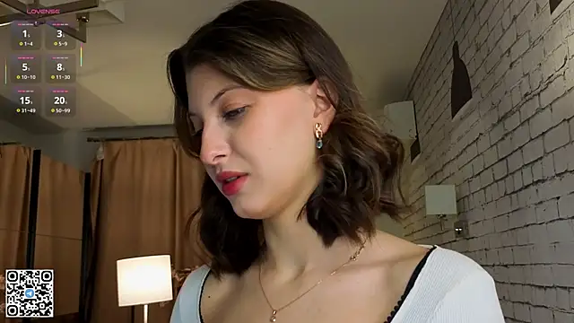 LorinaMaffitt online show from 22, 10, 2025