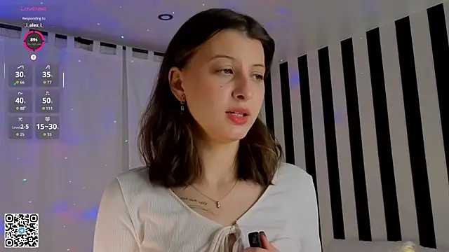 LorinaMaffitt online show from 16, 11, 2025