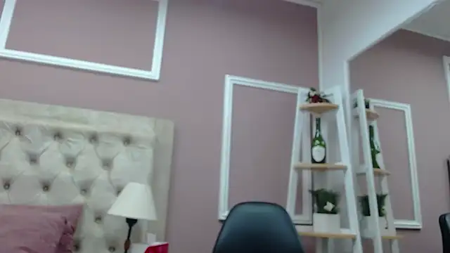 merlyaluna online show from 3, 4, 2026