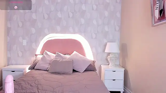 angel ponce online show from 4, 10, 2025