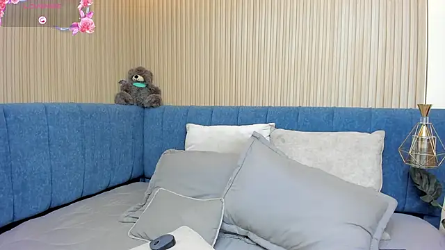 angel ponce online show from 13, 4, 2026