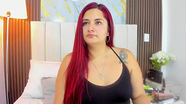 Snapshot of Victoria_Guzman chatting on 6, 7, 2026 Victoria Guzman online show from 6, 7, 2026