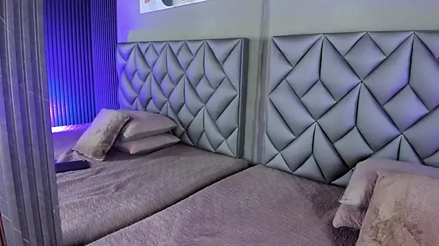 Kitty Dollyy online show from 21, 11, 2025