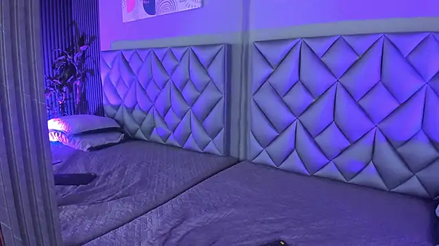 Kitty Dollyy online show from 2, 10, 2025